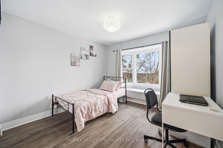 Photo 20 at 19 - 6780 Formentera Avenue, Meadowvale, Mississauga