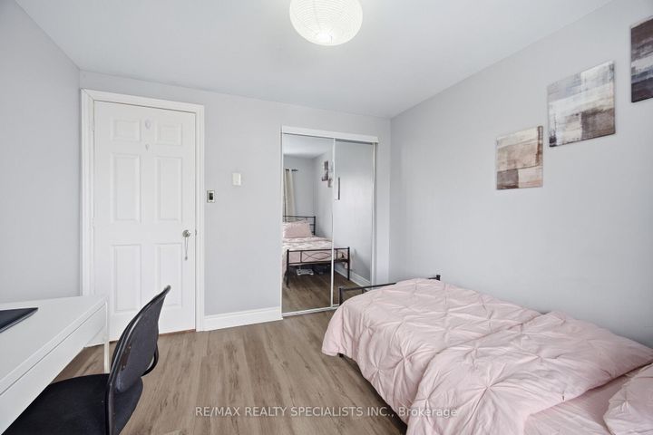 Photo 21 at 19 - 6780 Formentera Avenue, Meadowvale, Mississauga