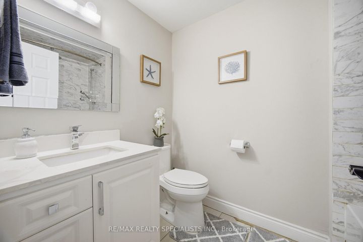 Photo 23 at 19 - 6780 Formentera Avenue, Meadowvale, Mississauga