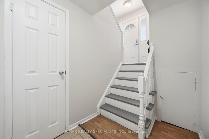 Photo 25 at 19 - 6780 Formentera Avenue, Meadowvale, Mississauga