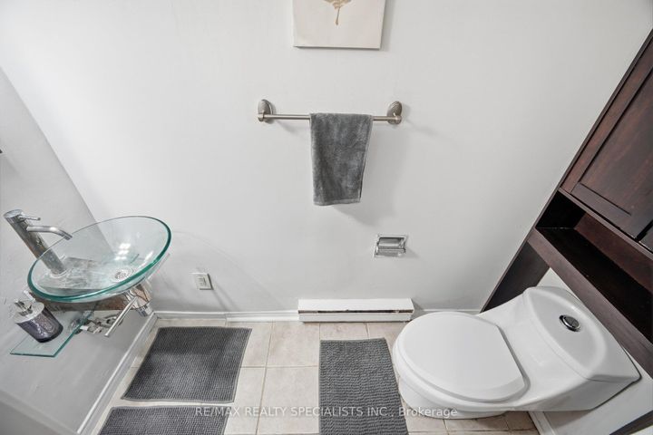 Photo 29 at 19 - 6780 Formentera Avenue, Meadowvale, Mississauga