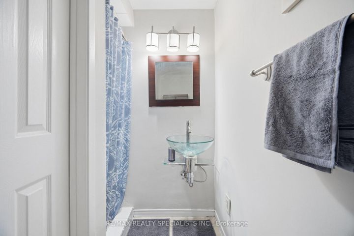 Photo 30 at 19 - 6780 Formentera Avenue, Meadowvale, Mississauga