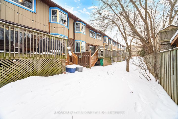 Photo 33 at 19 - 6780 Formentera Avenue, Meadowvale, Mississauga