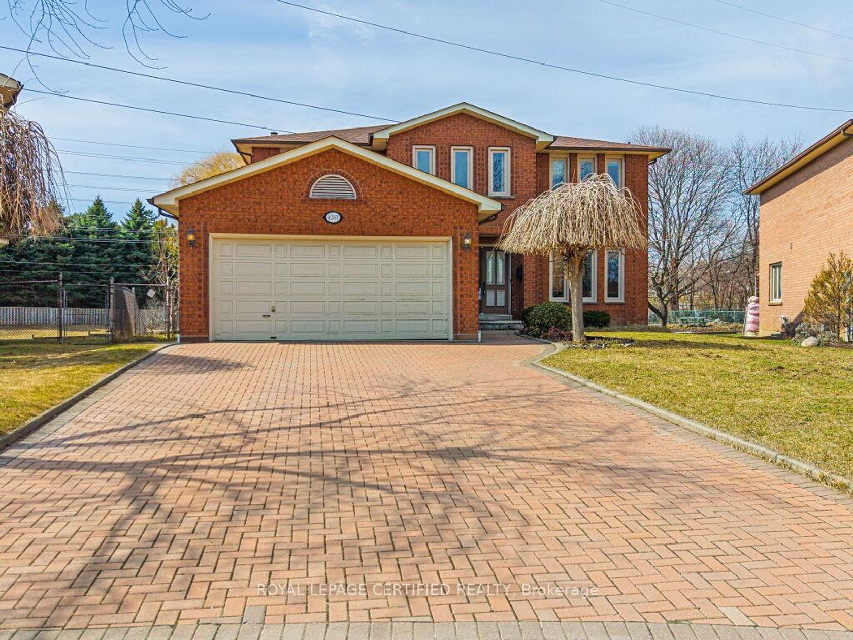4261 Capilano Court, Rathwood, Mississauga by Loree Meneguzzi Real Estate 4261 Capilano Court, Rathwood, Mississauga