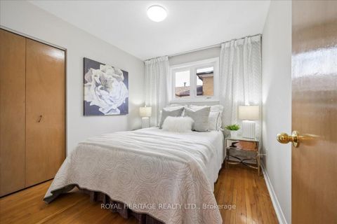 Photo 18 at 297 Driftwood Avenue, Black Creek, Toronto