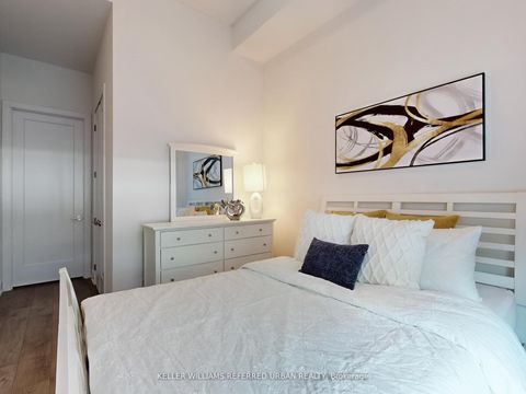 Photo 10 at 239 - 25 Adra Grado Way, Bayview Village, Toronto