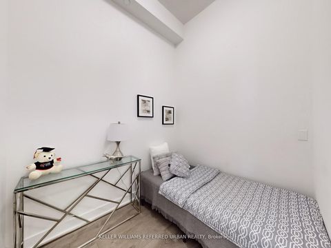 Photo 13 at 239 - 25 Adra Grado Way, Bayview Village, Toronto