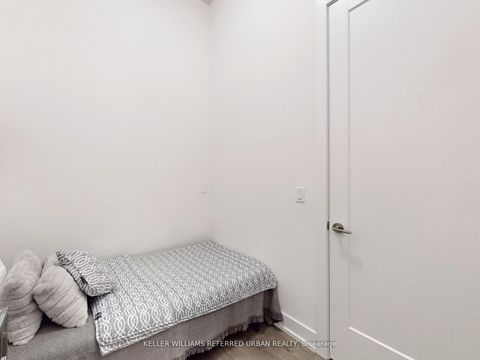Photo 14 at 239 - 25 Adra Grado Way, Bayview Village, Toronto