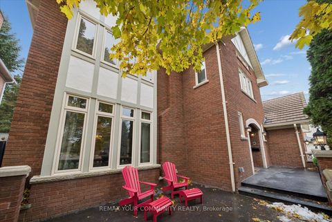 Photo 2 at 8 Old Park Lane, Bayview Hill, Richmond Hill