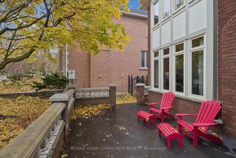 Photo 3 at 8 Old Park Lane, Bayview Hill, Richmond Hill