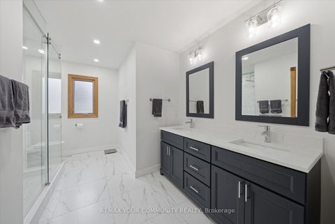 Photo 26 at 8 Old Park Lane, Bayview Hill, Richmond Hill