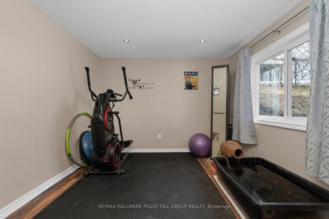 Photo 15 at 12 Peacock Lane, Allandale Heights, Barrie