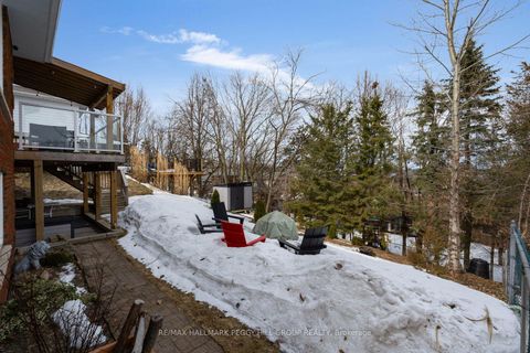 Photo 18 at 12 Peacock Lane, Allandale Heights, Barrie