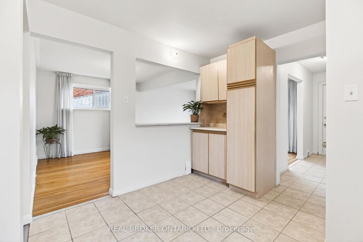 Photo 10 at 141 Ellesmere Road, Maryvale, Toronto