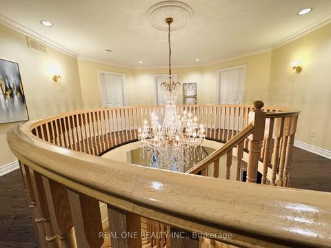 Photo 3 at 237 Princess Avenue, Willowdale East, Toronto