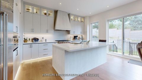 Photo 2 at 24 Limerick Street, Oak Ridges Lake Wilcox, Richmond Hill