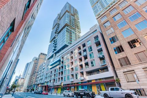 Photo 1 at 403 - 199 Richmond Street W, Waterfront Communities C1, Toronto