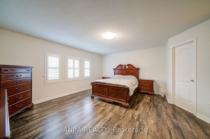 Photo 12 at 116 Emery Hill Boulevard, Berczy, Markham