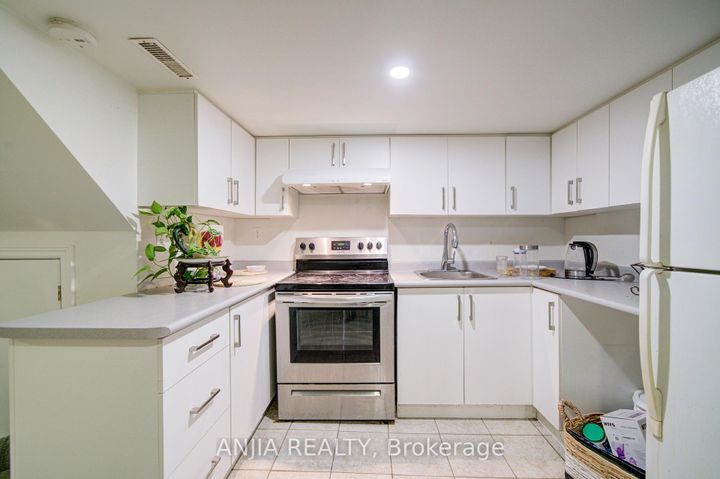 Photo 21 at 116 Emery Hill Boulevard, Berczy, Markham