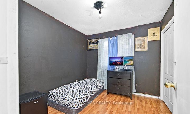 Photo 11 at 1870 Rosefield Road, Liverpool, Pickering