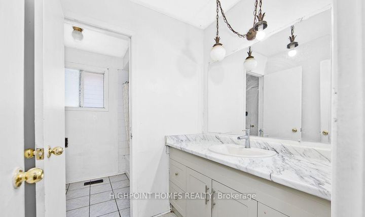 Photo 12 at 1870 Rosefield Road, Liverpool, Pickering