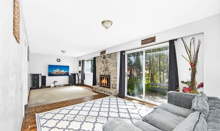 Photo 14 at 1870 Rosefield Road, Liverpool, Pickering