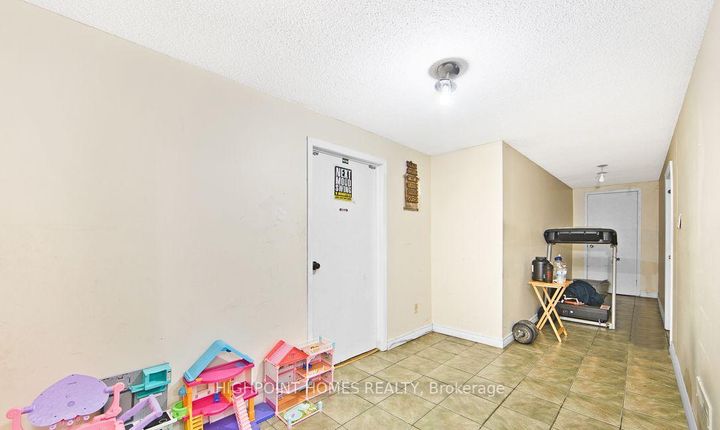 Photo 17 at 1870 Rosefield Road, Liverpool, Pickering