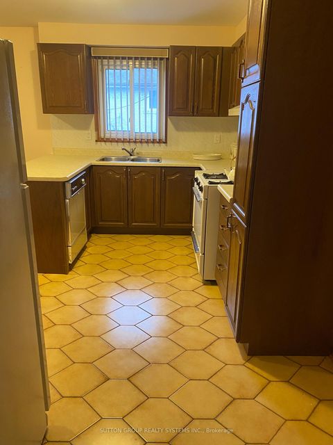 Photo 5 at 125 Sentinel Road, York University Heights, Toronto