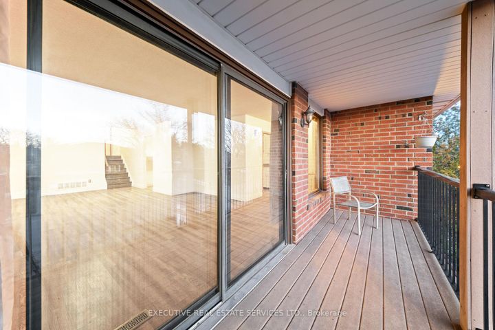 Photo 14 at 44 Lakecrest Trail, Heart Lake West, Brampton