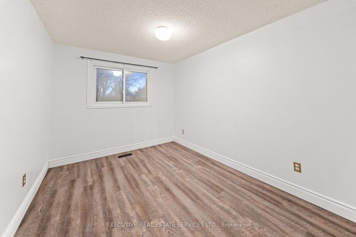 Photo 22 at 44 Lakecrest Trail, Heart Lake West, Brampton