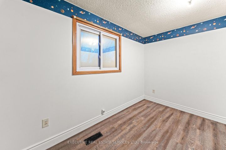 Photo 24 at 44 Lakecrest Trail, Heart Lake West, Brampton