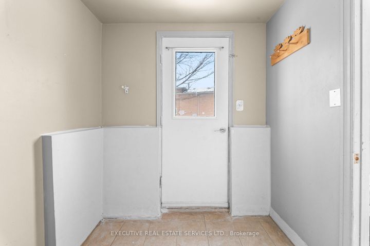 Photo 27 at 44 Lakecrest Trail, Heart Lake West, Brampton