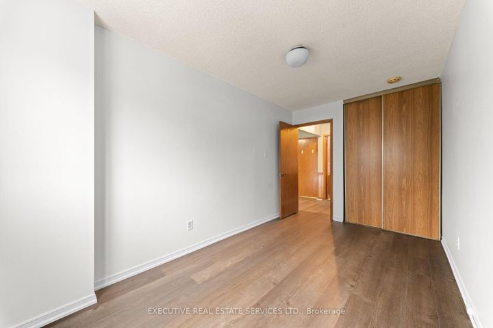 Photo 34 at 44 Lakecrest Trail, Heart Lake West, Brampton