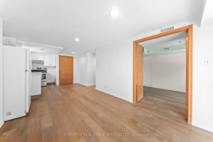 Photo 38 at 44 Lakecrest Trail, Heart Lake West, Brampton