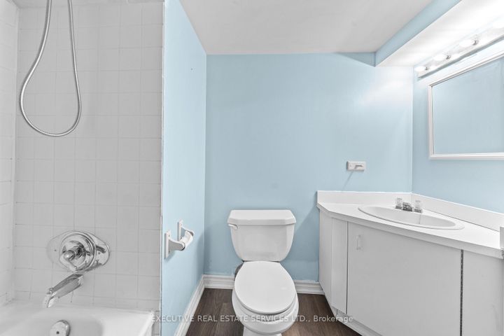 Photo 41 at 44 Lakecrest Trail, Heart Lake West, Brampton