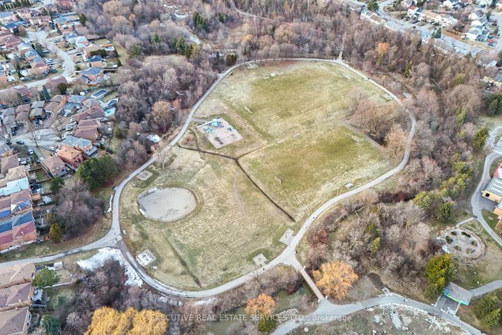 Photo 46 at 44 Lakecrest Trail, Heart Lake West, Brampton