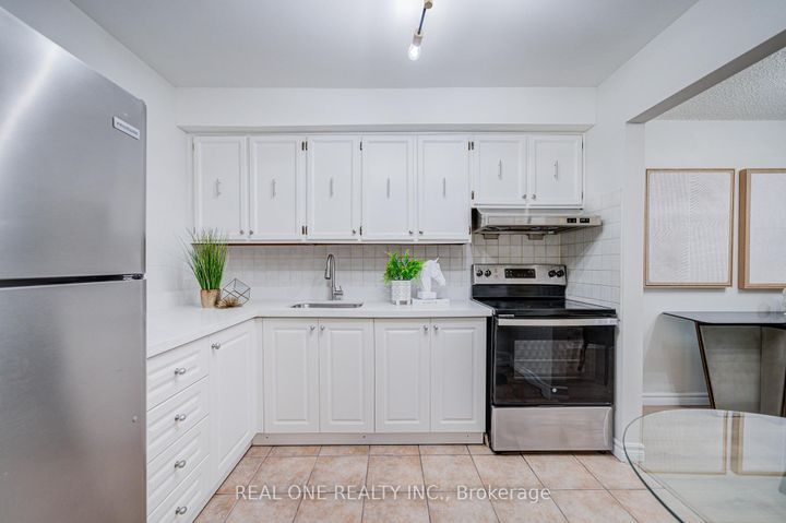 Photo 11 at 81 Elsa Vine Way, Bayview Village, Toronto