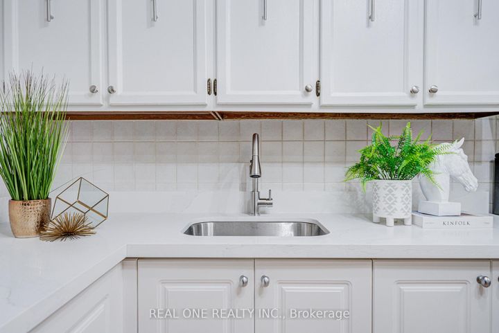 Photo 15 at 81 Elsa Vine Way, Bayview Village, Toronto