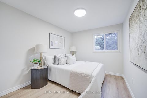 Photo 23 at 81 Elsa Vine Way, Bayview Village, Toronto