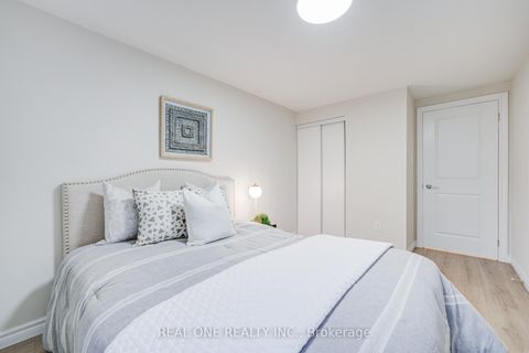 Photo 27 at 81 Elsa Vine Way, Bayview Village, Toronto