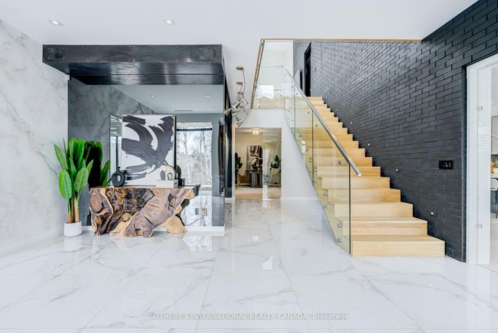 Photo 3 at 4599 Langstaff Road, East Woodbridge, Vaughan