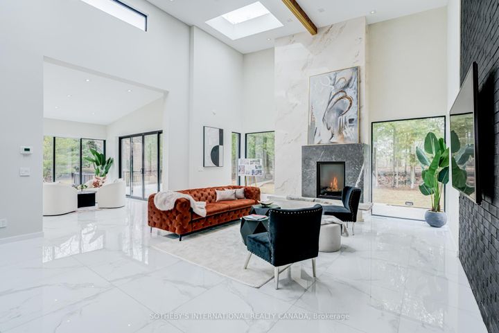 Photo 5 at 4599 Langstaff Road, East Woodbridge, Vaughan