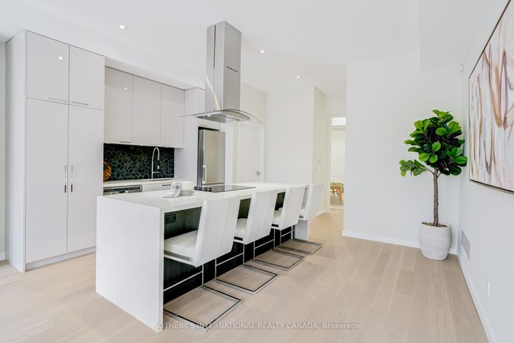 Photo 31 at 4599 Langstaff Road, East Woodbridge, Vaughan