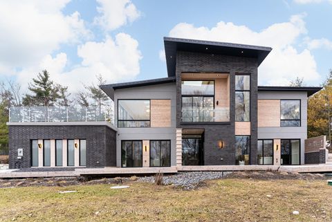 Photo 46 at 4599 Langstaff Road, East Woodbridge, Vaughan