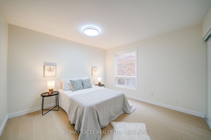 Photo 7 at 23 Tangmere Crescent, Milliken Mills East, Markham