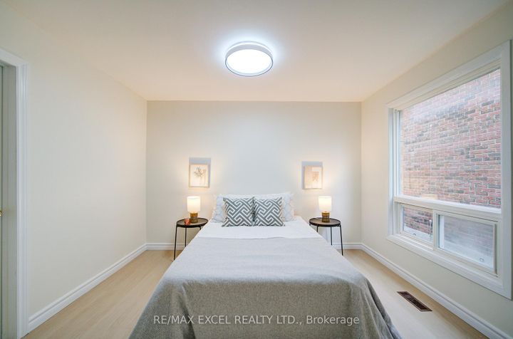 Photo 8 at 23 Tangmere Crescent, Milliken Mills East, Markham