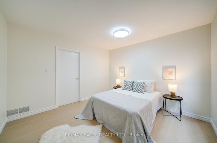 Photo 9 at 23 Tangmere Crescent, Milliken Mills East, Markham