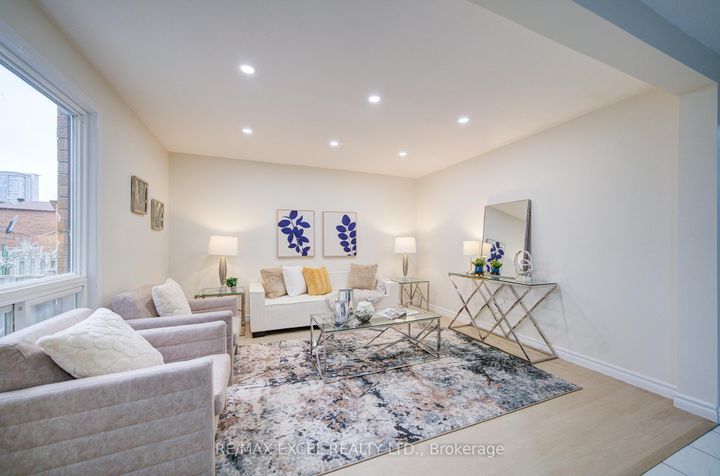 Photo 13 at 23 Tangmere Crescent, Milliken Mills East, Markham