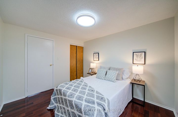 Photo 32 at 23 Tangmere Crescent, Milliken Mills East, Markham