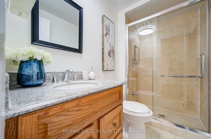 Photo 34 at 23 Tangmere Crescent, Milliken Mills East, Markham